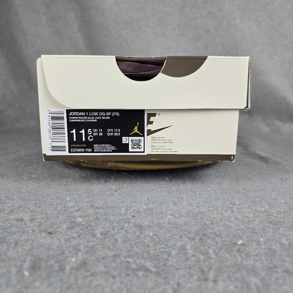 Jordan 1 Retro Low OG Women’s “TRAVIS SCOTT” Canary Size 11.5 C - Picture 8 of 12